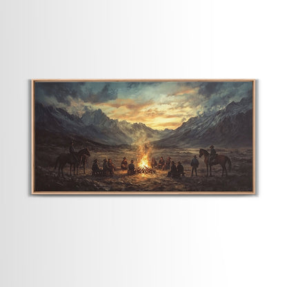 Cowboys am Lagerfeuer im Sonnenuntergang – Gerahmter Leinwanddruck im Westernstil – Perfekte Winterwanddekoration und rustikale Berghüttenkunst