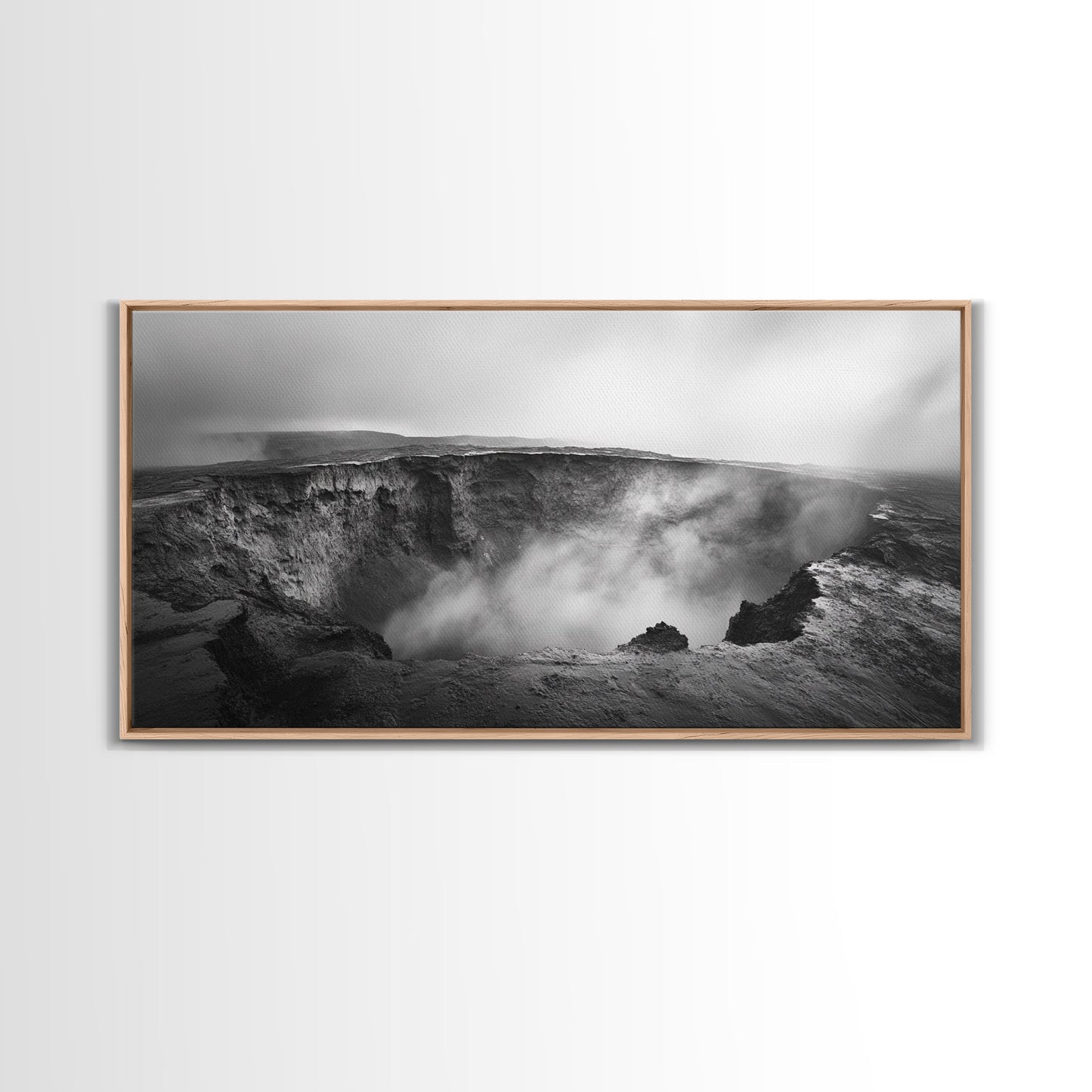 Vulkankrater, rauchige Erde, epische Landschaft, gerahmter Leinwanddruck, ausdrucksstarke Naturkunst, Dekoration fürs Arbeitszimmer, stimmungsvolle Schwarzweißfotografie