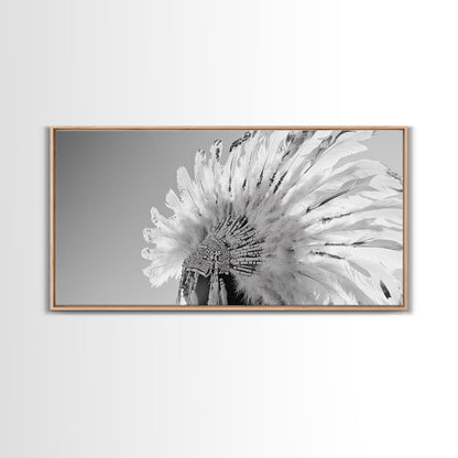 Kopfschmuck der Ureinwohner, Federkrone, Kulturelle Hommage, Leinwanddruck, Boho-Ethno-Dekor, Wandbild fürs Schlafzimmer, Monochromer indigener Stil