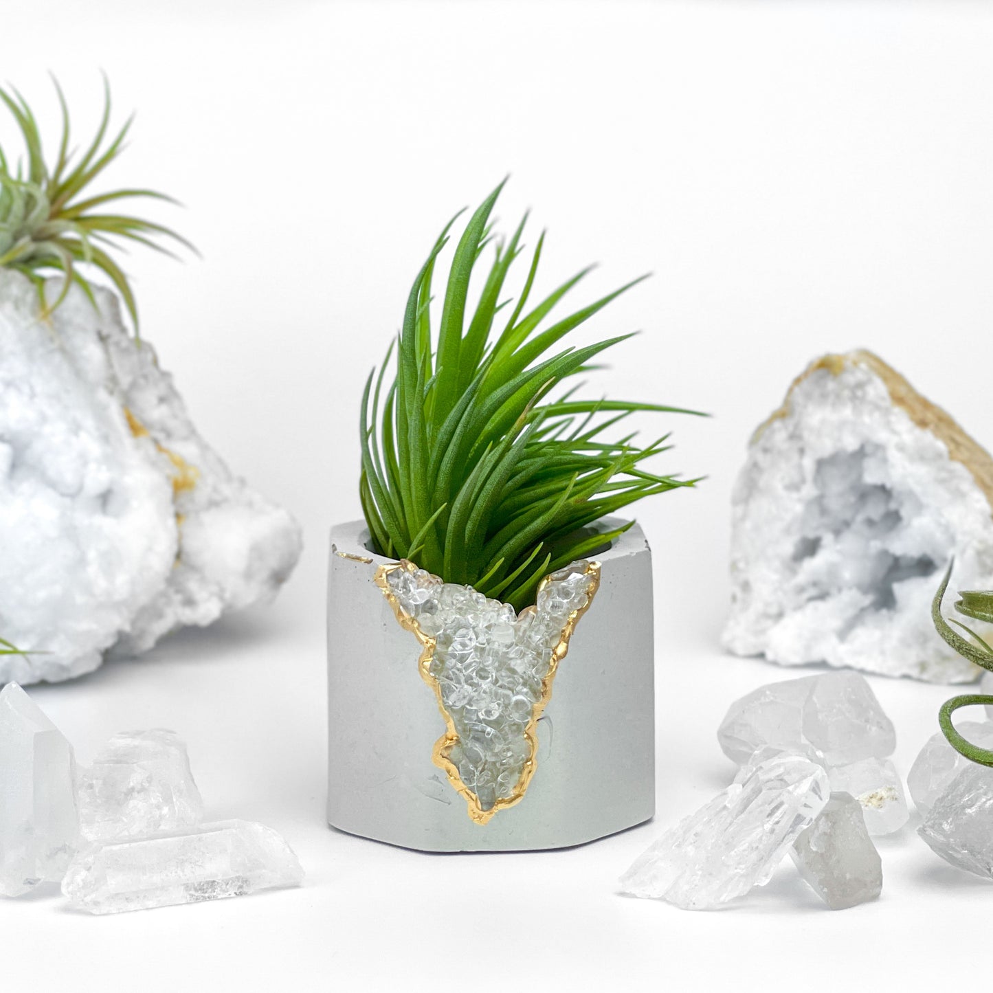 CLEAR QUARTZ GEODE PLANTER