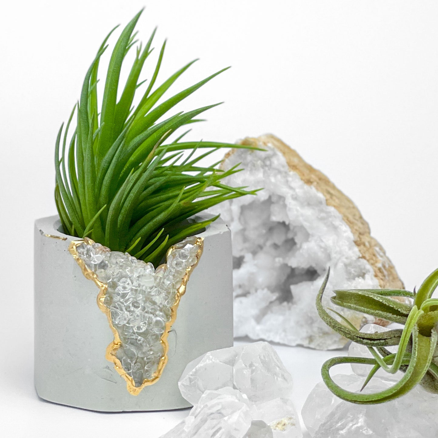 CLEAR QUARTZ GEODE PLANTER