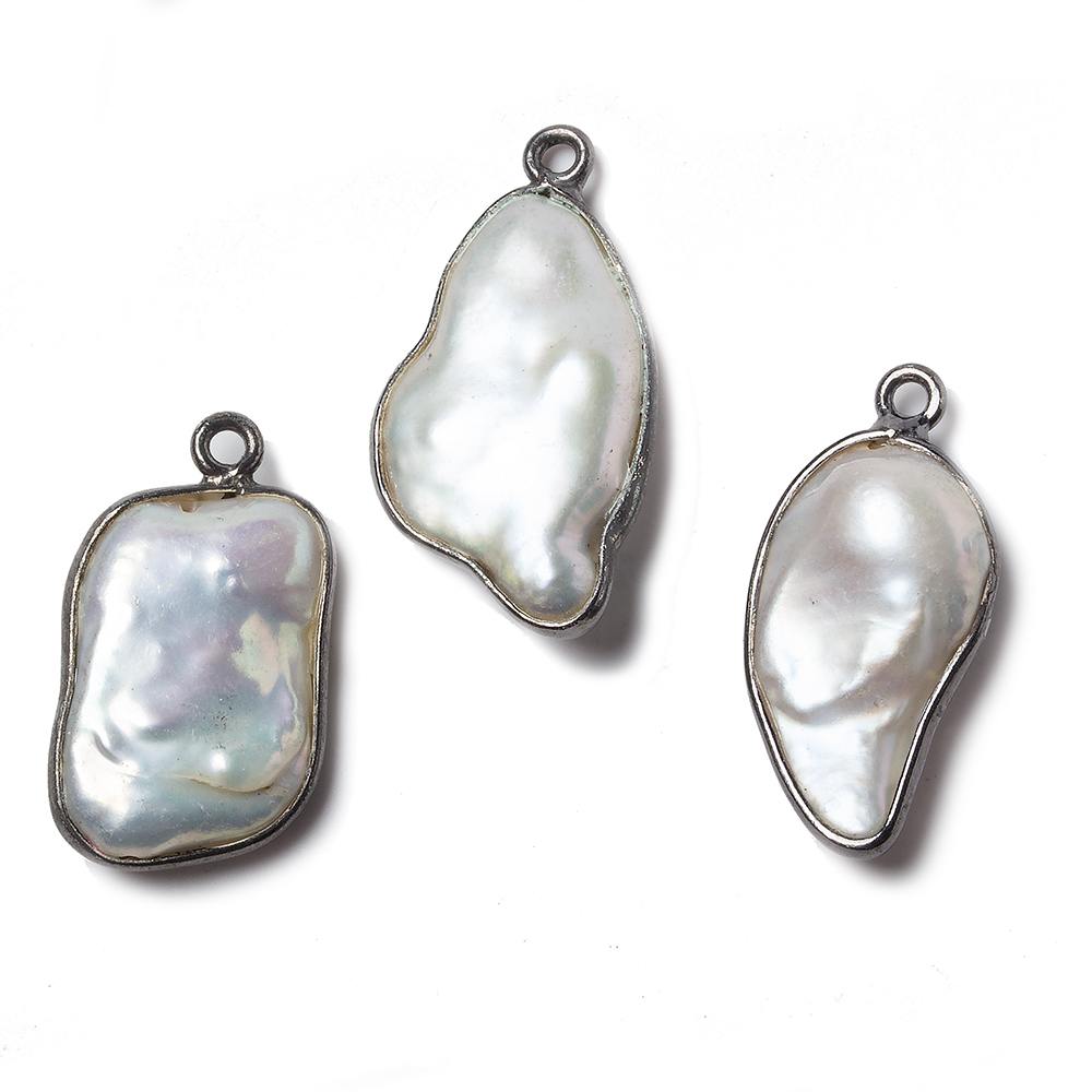 22x13mm Black Gold Bezeled Rose' White Keshi Pearl Pendant 1 piece