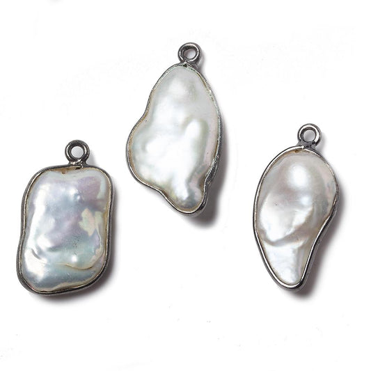 22x13mm Black Gold Bezeled Rose' White Keshi Pearl Pendant 1 piece