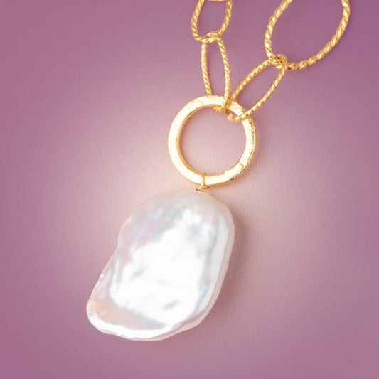 23x19-27x21mm Rosé White Rectangle Freshwater Pearl Focal 1 piece