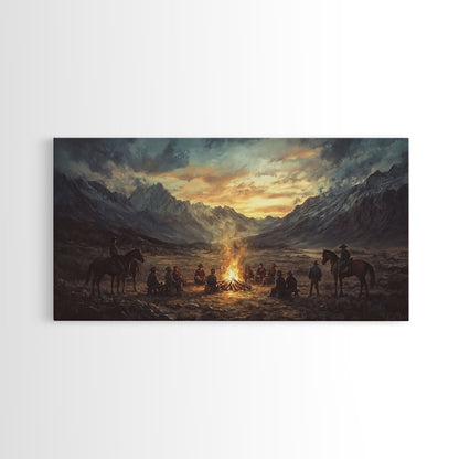 Cowboys am Lagerfeuer im Sonnenuntergang – Gerahmter Leinwanddruck im Westernstil – Perfekte Winterwanddekoration und rustikale Berghüttenkunst