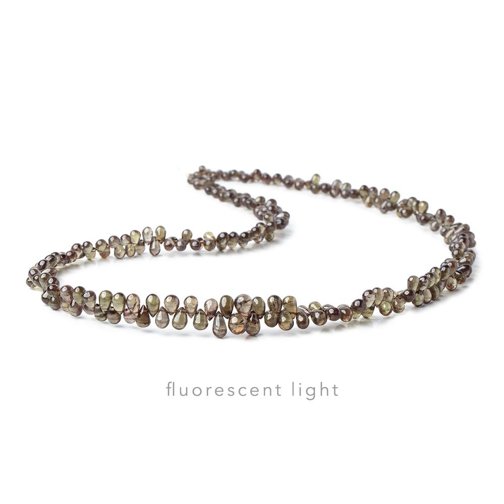 3.5x2-5x3mm Color Change Garnet Petite Plain Tear Drops 16 inch 230 Beads AAA