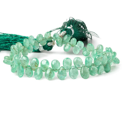 4.5x3-7.5x5mm Colombian Emerald plain pears 7.5 inch 67 beads