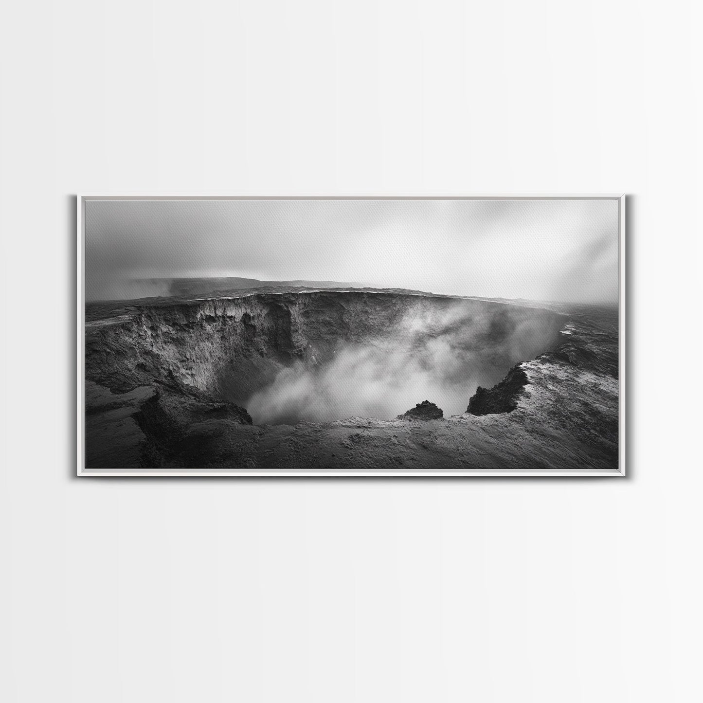 Vulkankrater, rauchige Erde, epische Landschaft, gerahmter Leinwanddruck, ausdrucksstarke Naturkunst, Dekoration fürs Arbeitszimmer, stimmungsvolle Schwarzweißfotografie