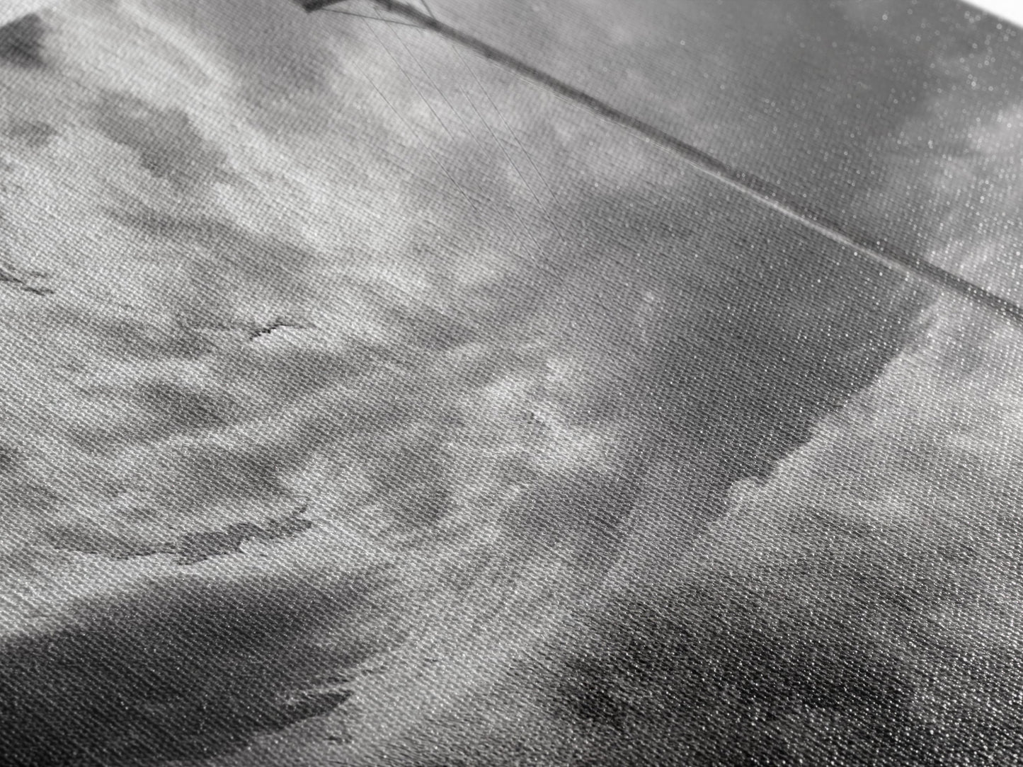 Strommast, ländliche Landschaft, stürmischer Himmel, ländliche Ruhe, gerahmter Leinwanddruck, Wandbild für den Eingangsbereich eines Bauernhauses, rustikaler Schwarz-Weiß-Druck