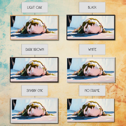 Moosbewachsener Felsen am Strand, Naturkunst am Meer, Erdiger Meeresdruck, Ruhige Zen-Dekoration, Organische minimalistische Ästhetik, Leinwanddruck fürs Wohnzimmer