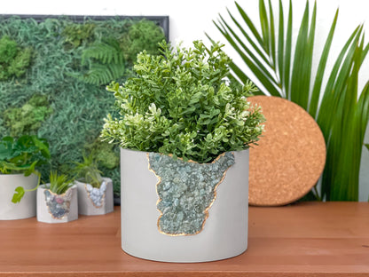 6" GREEN APATITE PLANTER